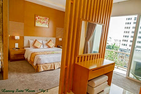 Junior Suite with Balcony