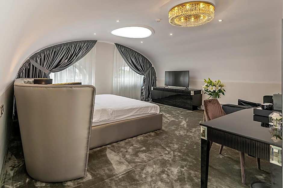 St Palace hotel