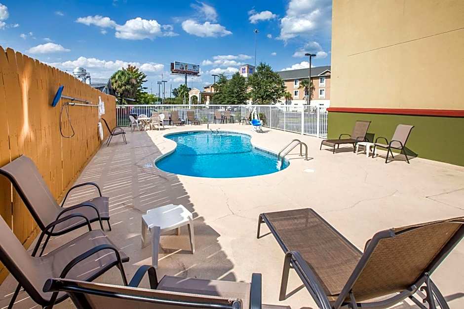 Econo Lodge Valdosta Mall Area