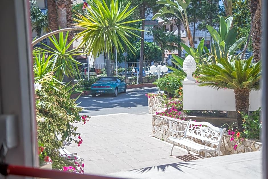 Assinos Palace Hotel