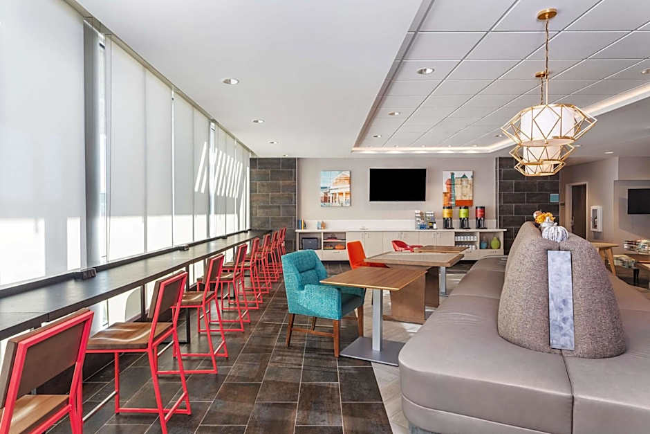 Home2 Suites By Hilton Cedar Rapids Westdale