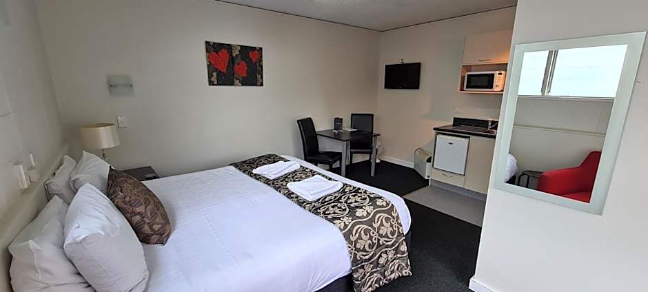 Forgotten World Motel