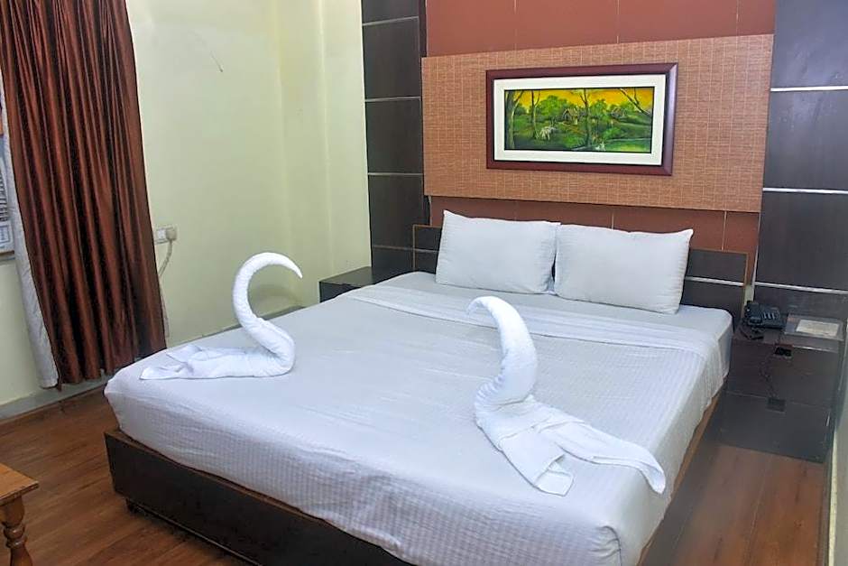 Hotel Arya Palace