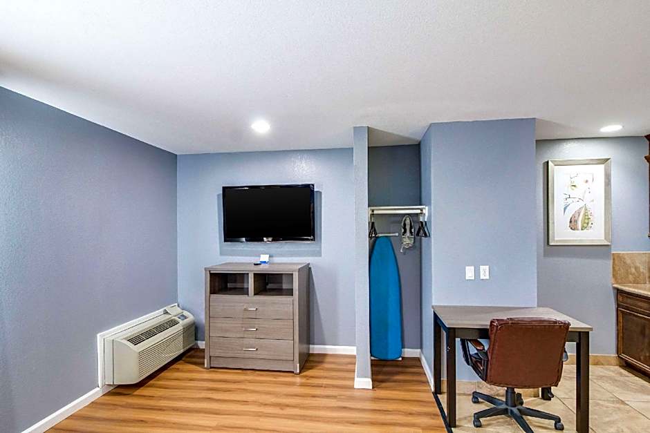 Rodeway Inn & Suites Port Arthur - Groves