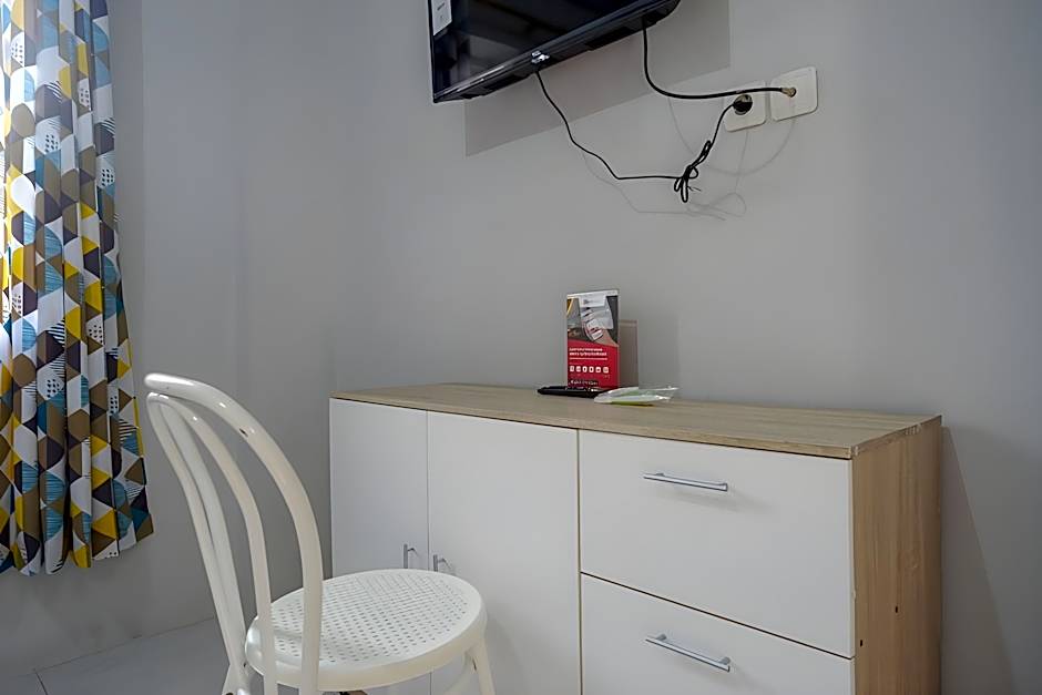 RedDoorz near Jalan Adi Sucipto Solo