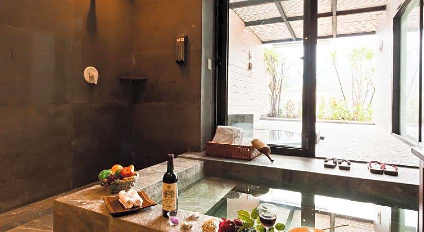 The Loft Seaside Suite