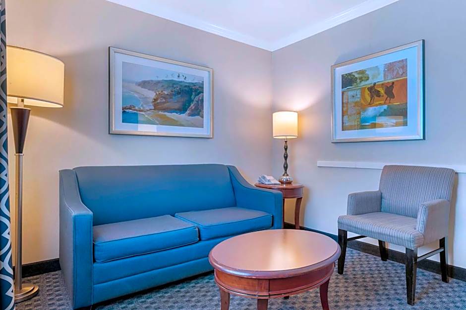 Best Western Plus Marina Shores Hotel