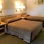 Cairns Motor Inn