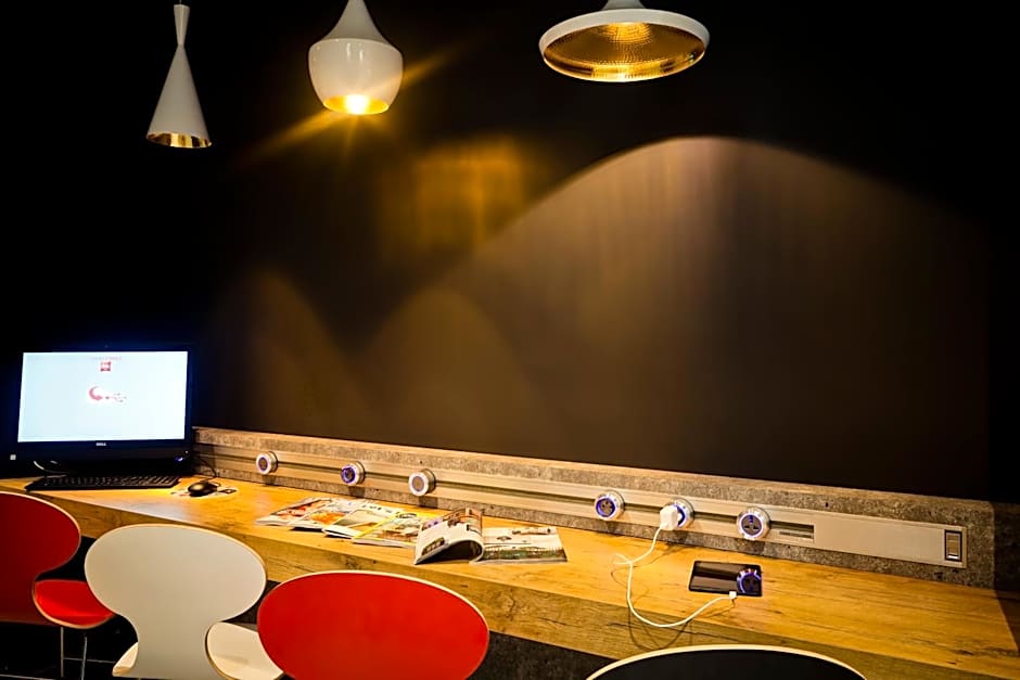 ibis Lyon Carre De Soie