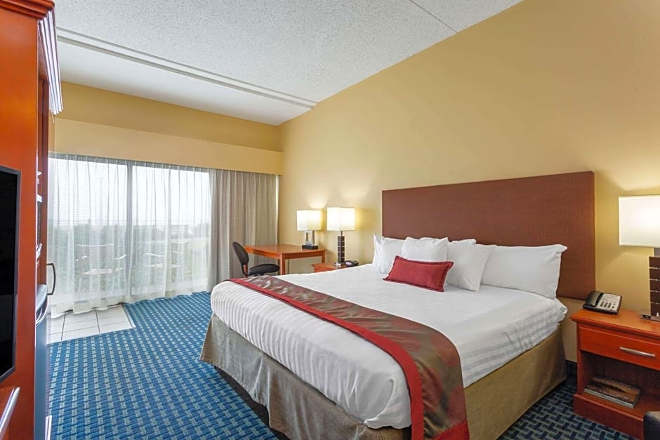 Ramada Plaza by Wyndham Virginia Beach
