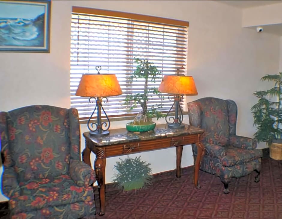 Paradise Inn & Suites at Lincoln City