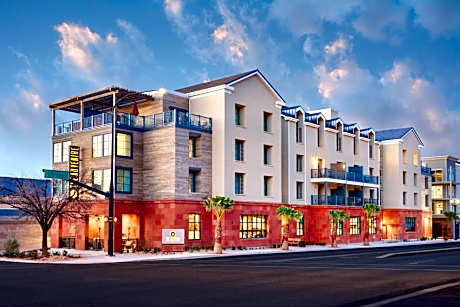 THE ADVENIRE, AUTOGRAPH COLLECTION