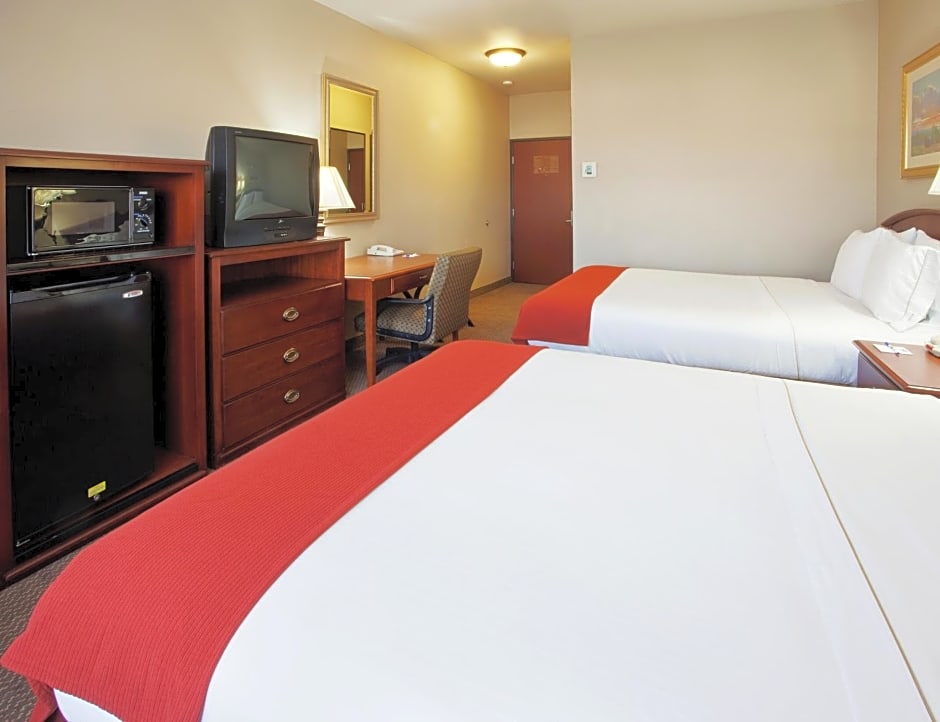 Holiday Inn Express- West Sacramento