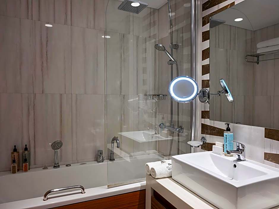 Atlantica Caldera Palace