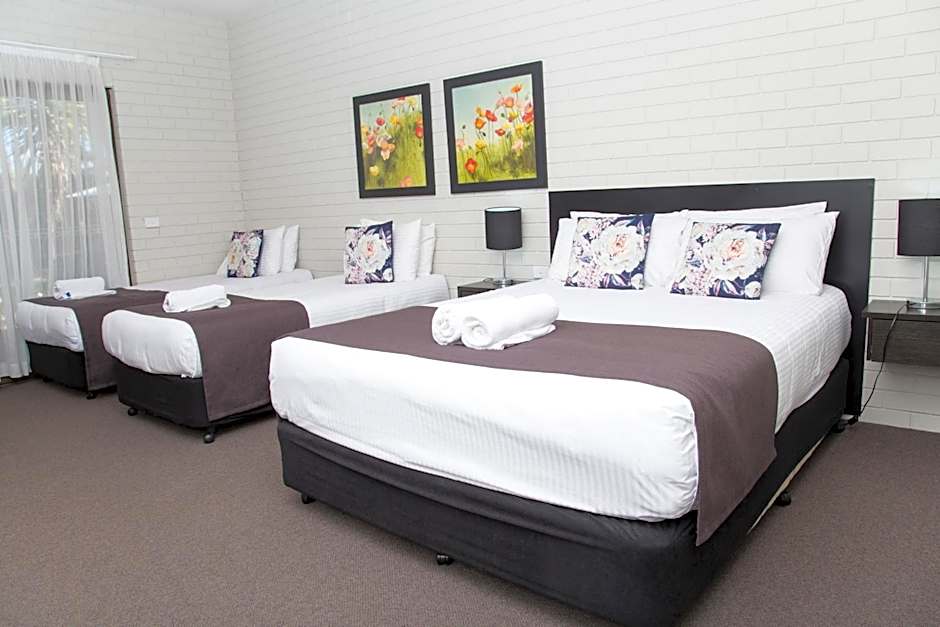 Crystal Fountain Motel