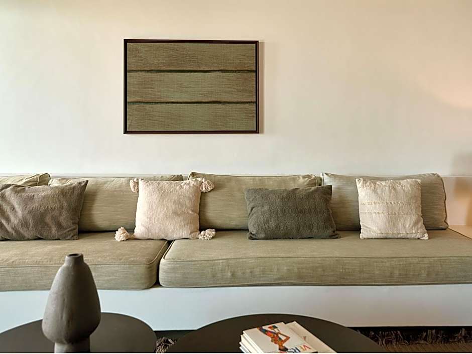 Mykonos Rocks Villas & Suites