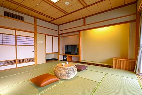 Standard Japanese-Style-Room 19 sqm holds 5 people - Indoor Bath - Non-Smoking