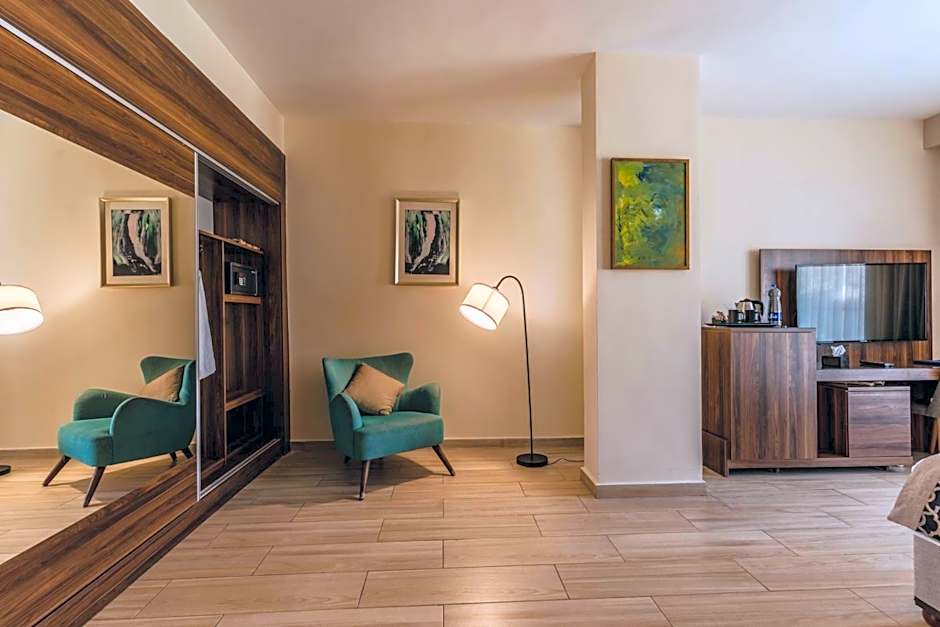 Lacosta Hotel