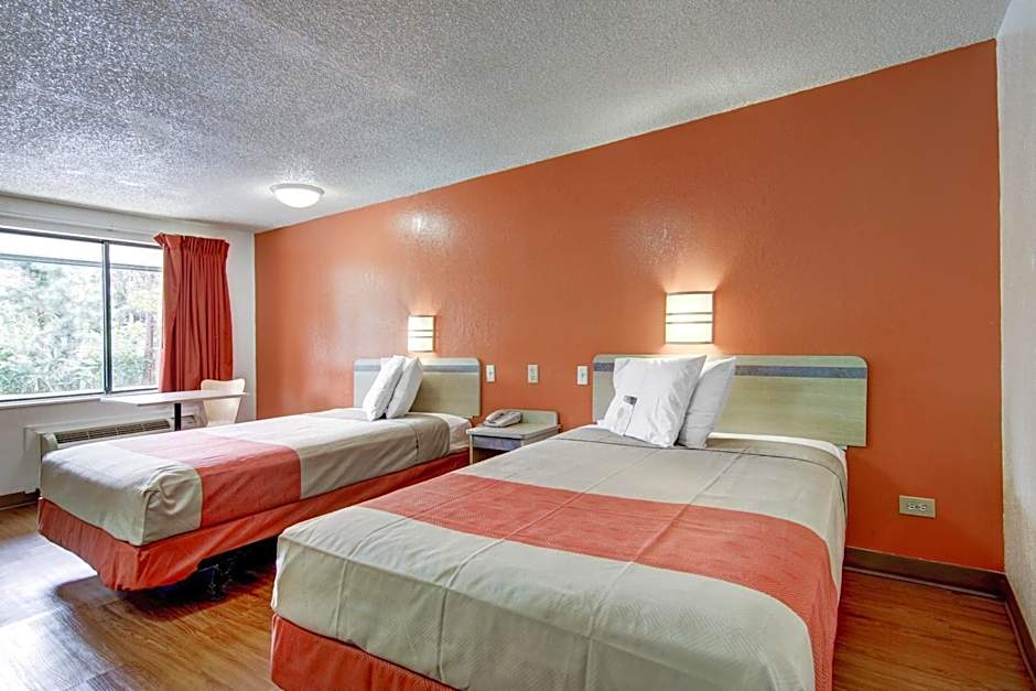 Motel 6-Union City, GA - Atlanta Airport