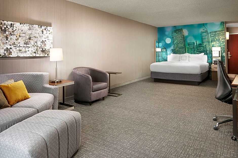 Courtyard by Marriott Indianapolis at the Capitol