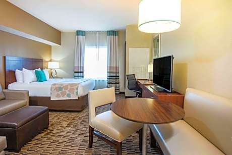 Queen Suite - Non-Smoking