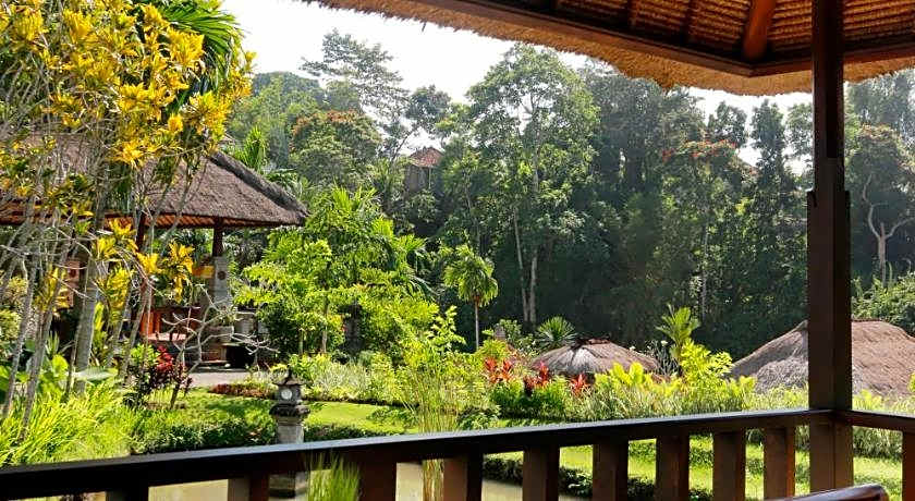 Santi Mandala Villa & Spa Hotel