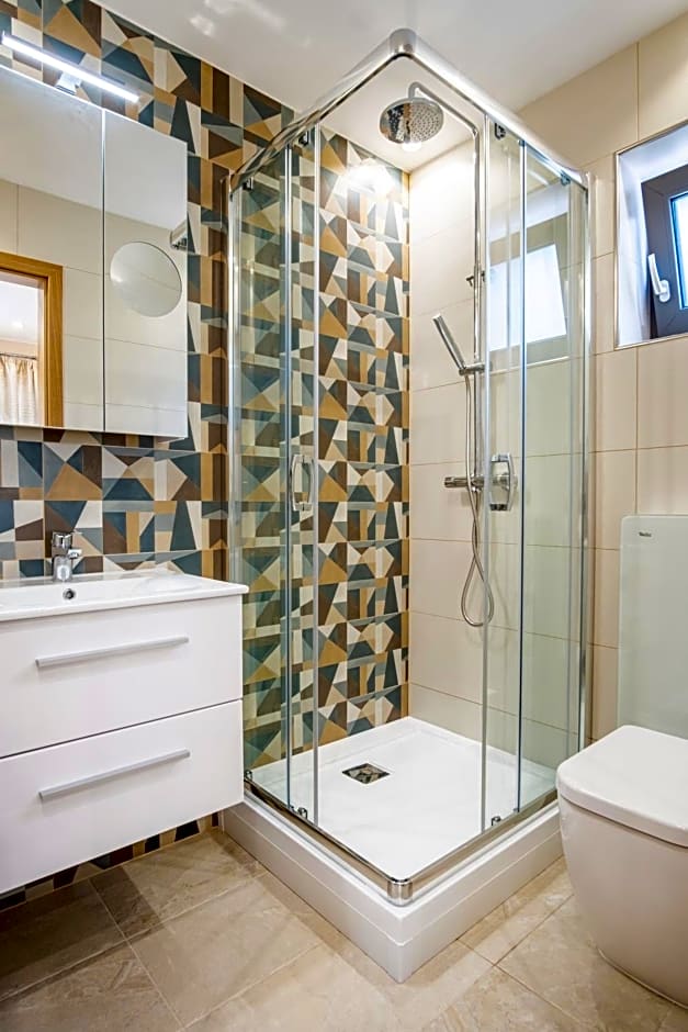 Kiss-Henézi Guest House