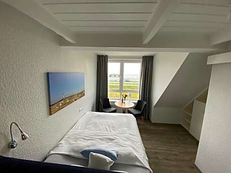 Superior Single Room with Sea View