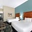 La Quinta Inn & Suites by Wyndham Houston Hobby Airport