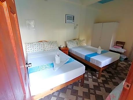 Economy Quadruple Room