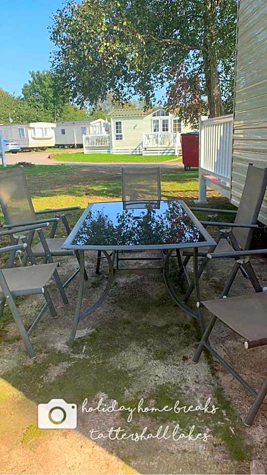 Holiday Home Breaks At Tattershall Lakes