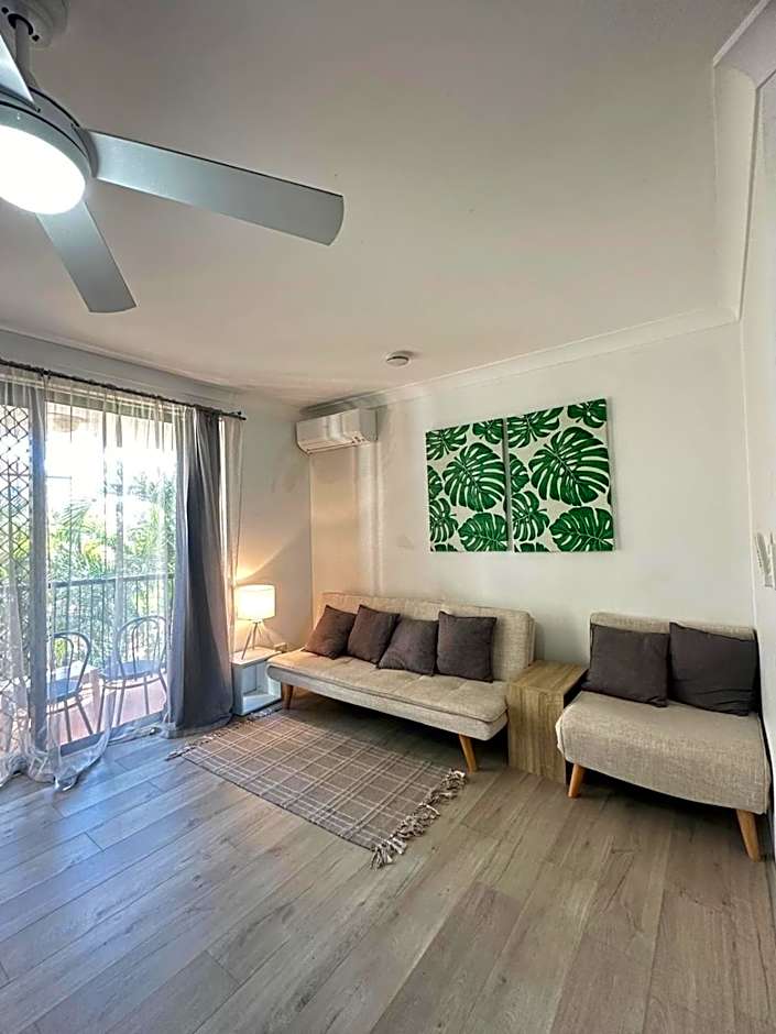 Chevron Palms by Gold Coast Premium