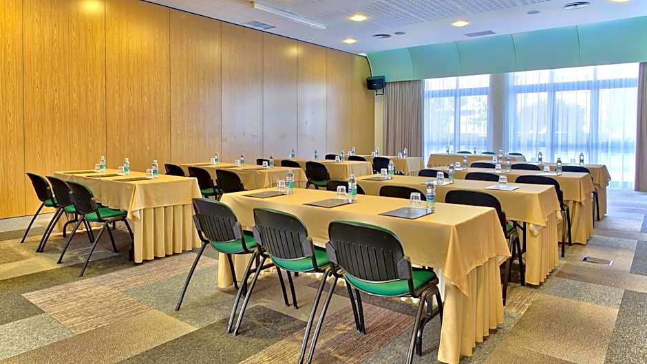 Hotel Cinquentenario & Conference Center