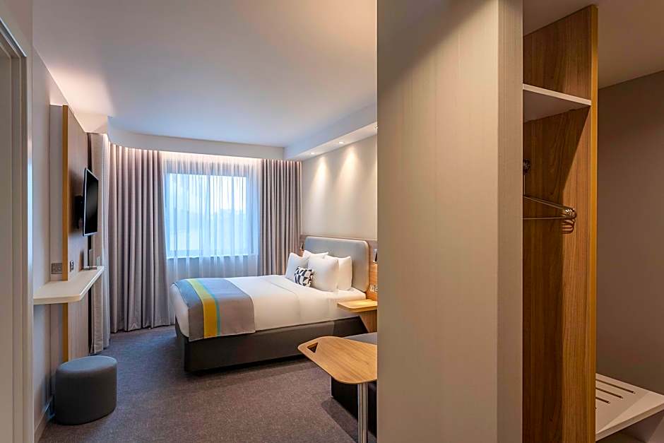 Holiday Inn Express Dublin-Airport By IHG