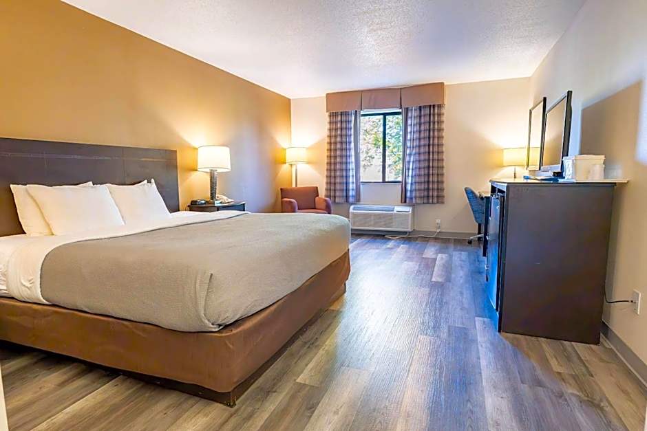 Quality Inn & Suites Sun Prairie