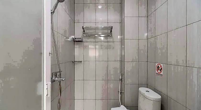 RedDoorz Plus near RS RK Charitas 2 Palembang