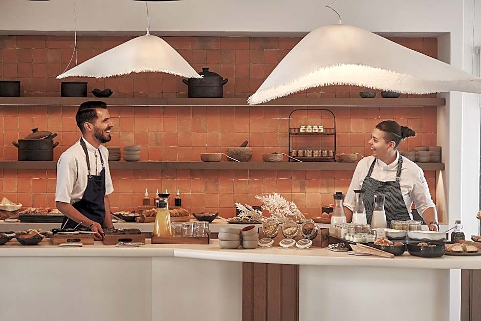 Andronis Minois - Small Luxury Hotels of the World