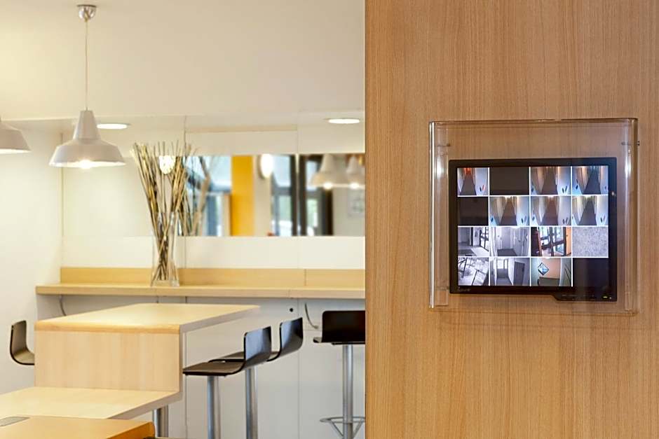 UNISOTEL ex hotelF1 Saint Brieuc