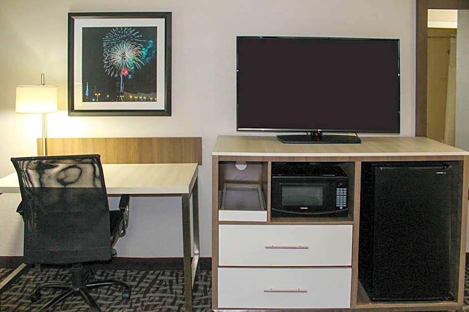 Quality Inn Athens I-65 / Huntsville Area West