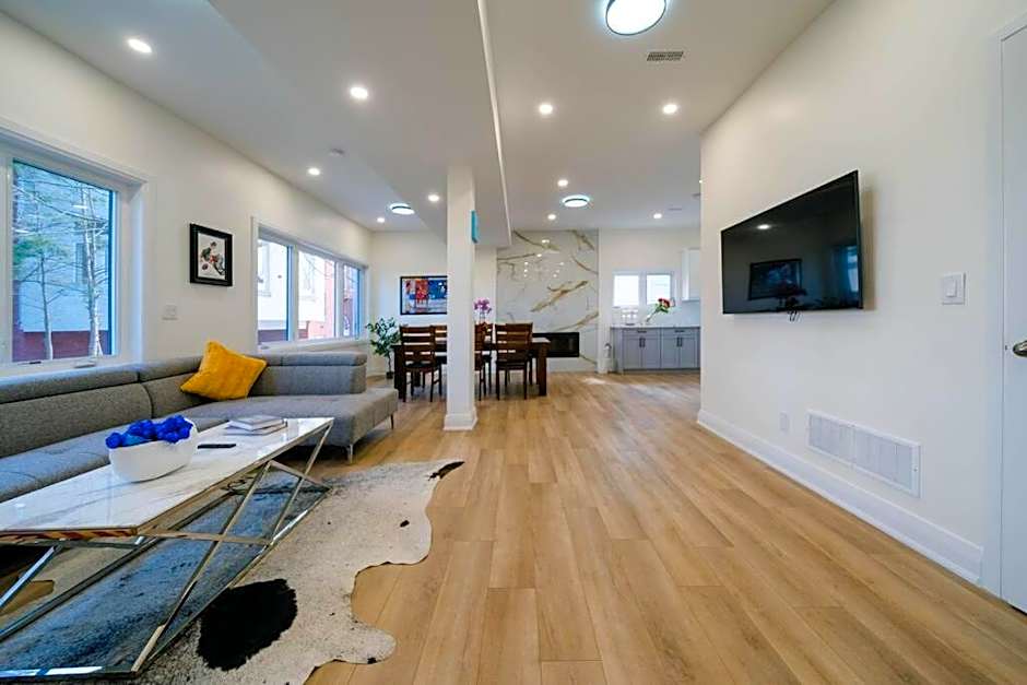 Renovated 3 Bedroom House-Niagara View