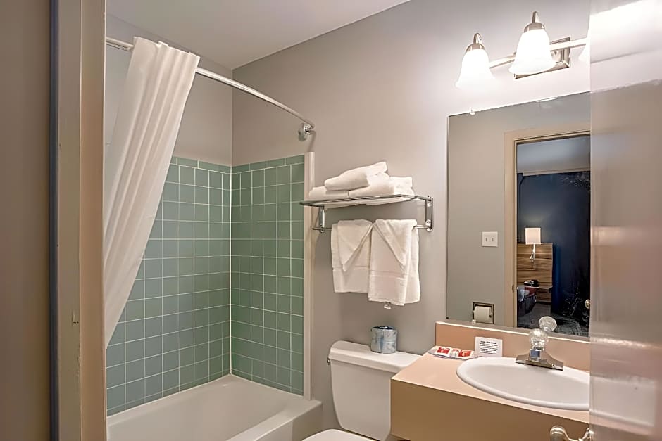 Quality Inn Frontier At U.S. Hwy 30