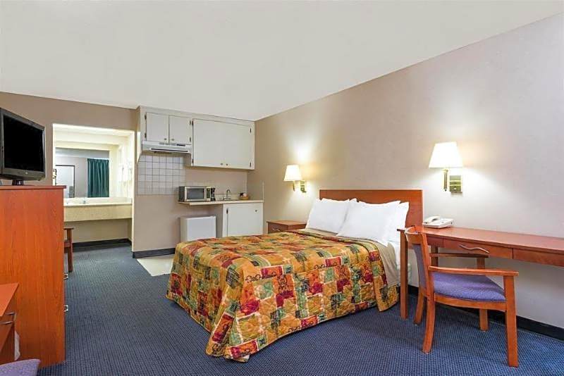 Knights Inn Elizabethtown