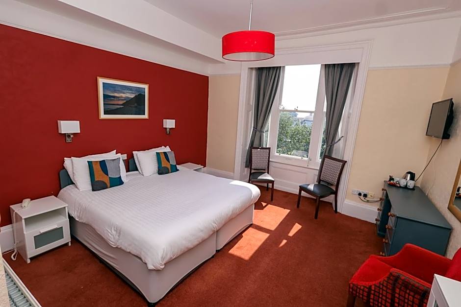 Manor Hotel
