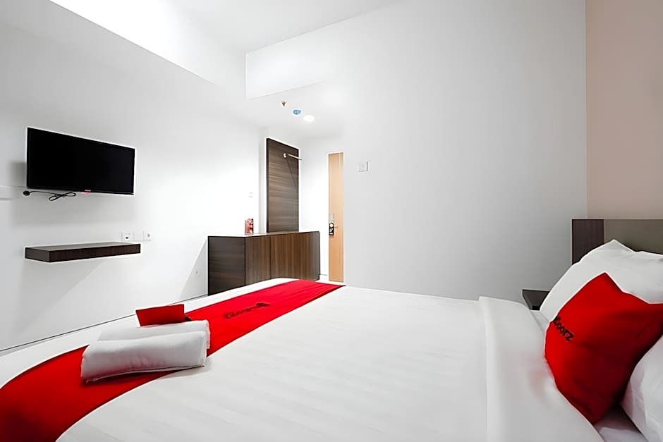 RedDoorz Apartment near Exit Toll Colomadu