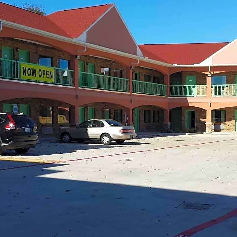 Classic Inn and Suites Humble