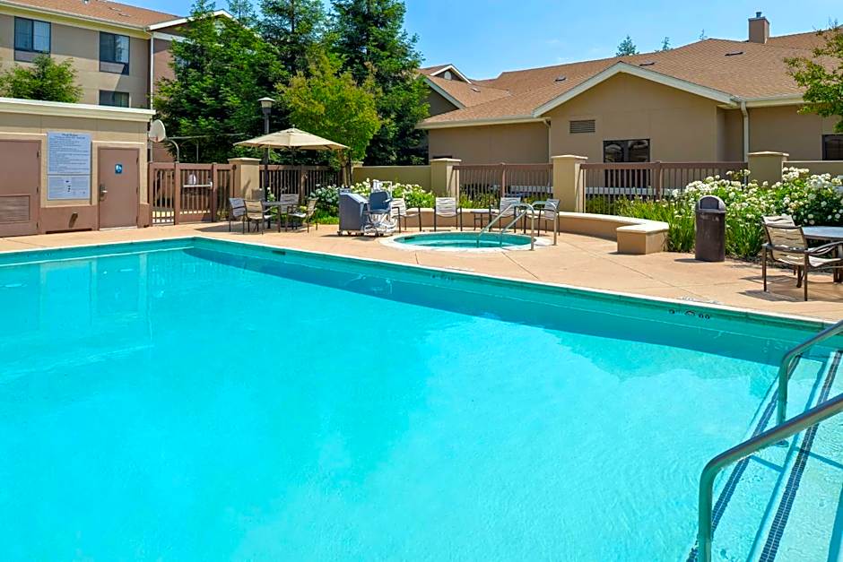 Homewood Suites By Hilton Fresno