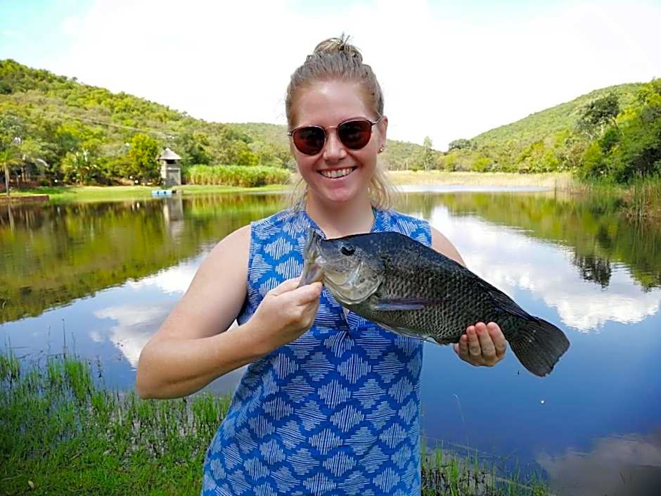 Bass Lake Country Lodge