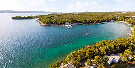 Crvena Luka Resort