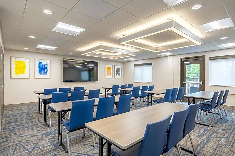Holiday Inn Express & Suites Columbus - Polaris Parkway / COLUMBUS By IHG