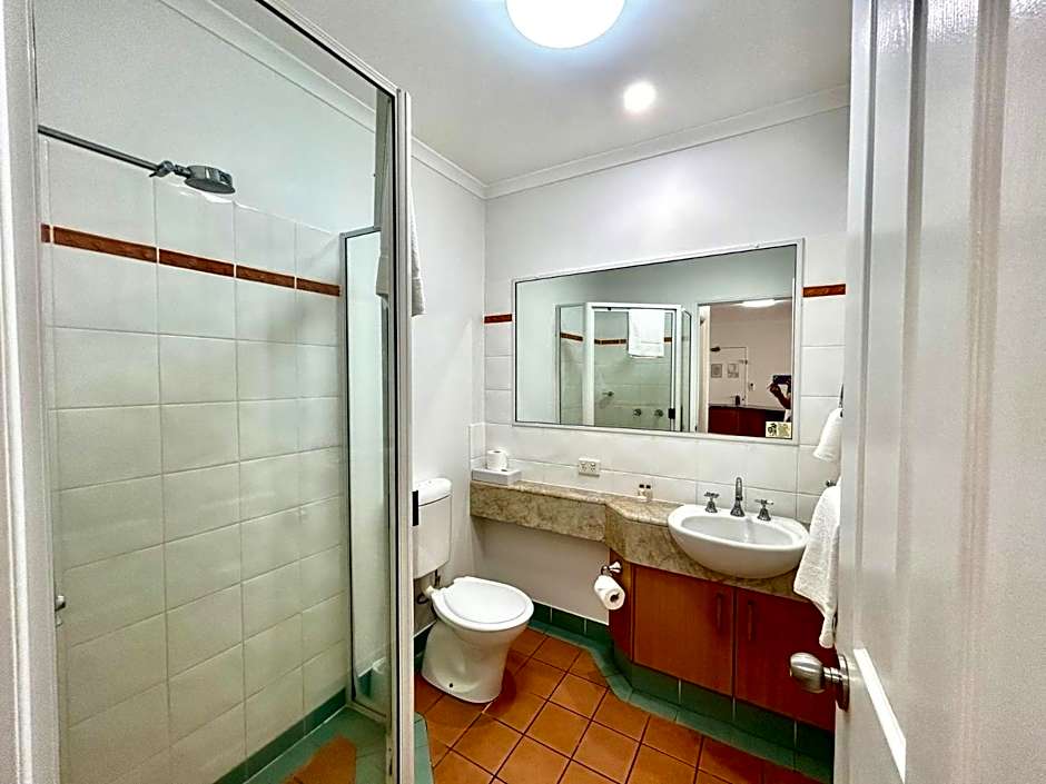 Mid City Luxury Suites